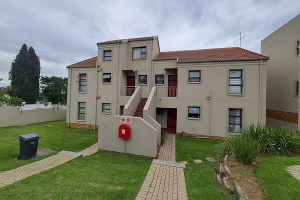 This 3 bedroom 2 bathroom apartment ticks all the boxes.

St Paul is a well managed ...