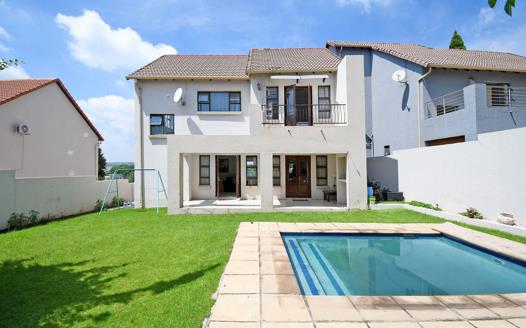 3 Bedroom House for sale in Kyalami Glen Estate