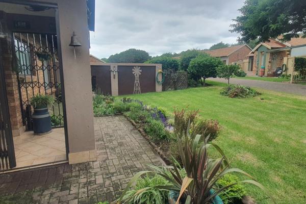 3-Bedroom Home for Sale in a Secure Complex – Ext 22, Secunda

This cozy and secure home offers:

3 Bedrooms
2 ...