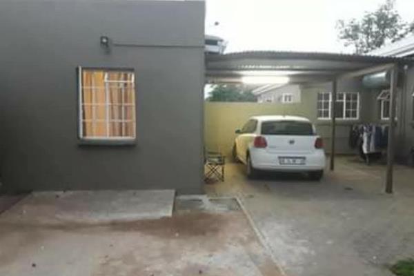 1 bedroom flat available 1 February 2025 offering 1 bedroom, bathroom, open plan kitchen and living room.  Single carport.  Pre-paid ...