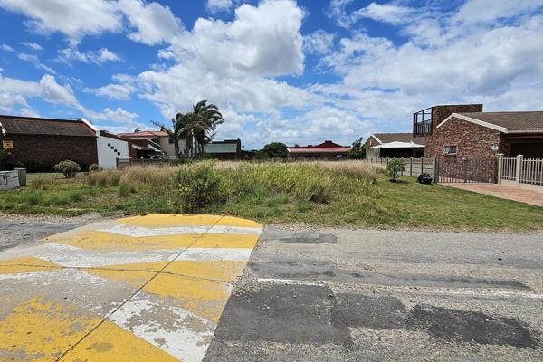 This 600 sqm vacant stand in the sought-after Wavecrest area of Jeffreys Bay offers a fantastic opportunity to build your dream home ...