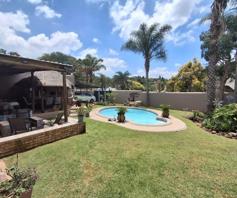 House for sale in Rangeview