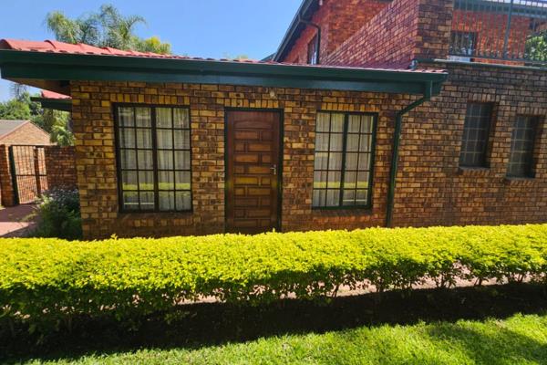 Close to Wonderpark shopping mall 
Near schools and public transport facilities 

R5500 per month 
AVAILABLE 1 FEBRUARY ...