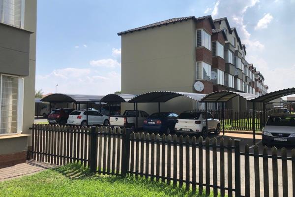 A fantastic 2 bedroom, 1 bathroom apartment in Twee Riviere Montana Park Pretoria. This unit is well-priced for any investor looking ...