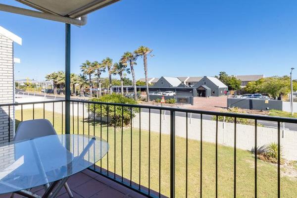 This charming 2-bedroom, 1-bathroom apartment, located in the sought-after Mountain View Village, offers a comfortable and modern ...