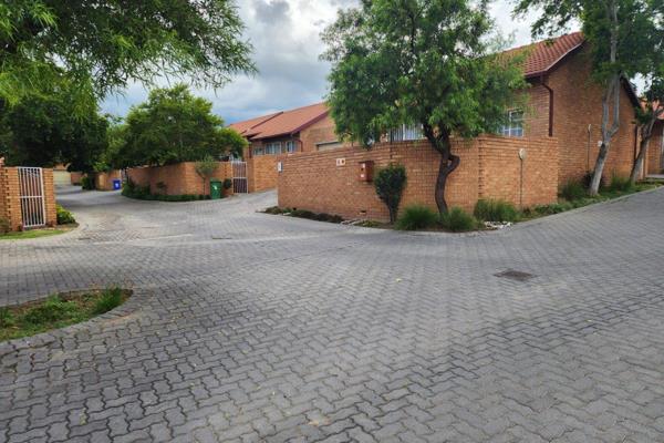 Lock up and go unit.

New Dawn Property Group presents a beautiful and neat Townhouse situated in a 24-hour security complex.

The ...