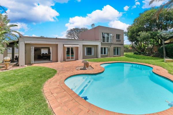 S-P-A-C-I-O-U-S 4 Bedroom home on a large 1588 sqm stand with a delightful entertainment ...