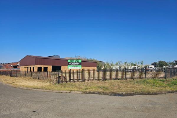 An excellent building opportunity is available in Wadeville, Germiston, offering tremendous potential for development. The site is ...