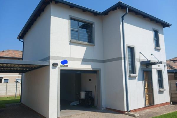 This double storey property lies in the vibrant community of Westview Estate in Pretoria. You&#39;ll enjoy access to best schools ...