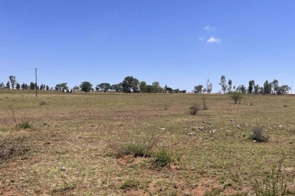 Discover the potential of this expansive 14.3-hectare vacant land in the serene and rapidly developing area of Onderstepoort. Offering ...