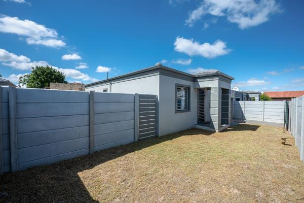 ****Exclusive Mandate**** 
  
This lovely 3-bedroom property is placed in the popular neighbourhood of Eikendal and is situated within ...