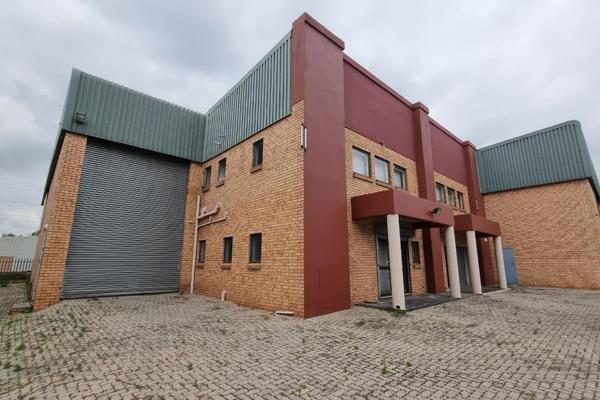 This 445sqm warehouse in Meadowdale offers a functional layout with a 245sqm warehouse ...