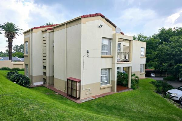 3-Bedroom Apartment for Sale in Rembrandt Suburb

Nestled in a well-maintained complex, this charming 3-bedroom apartment offers modern ...