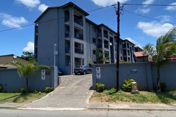 Elegantly Luxurious 3-bedroom apartment situated in Montclair, Durban. Priced at an irresistible ZAR 850 000..

Contemporary porcelain ...