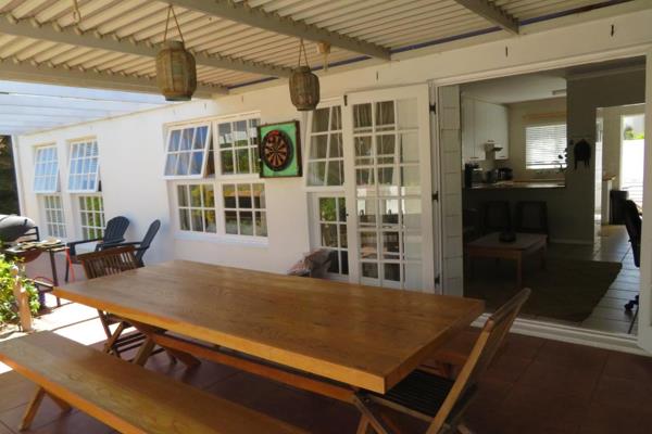 ZEVENWACHT FARM VILLAGE is situated opposite renown Zevenwacht Wine Estate on the Stellenbosch Wine route.  
Very accessible to ...