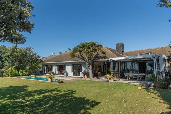 Spacious Freestanding 4-Bedroom House in Summerstrand
This stunning, freestanding family home is available for rent in the highly ...