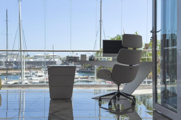 Magnificent Yacht Basin Apartment


Located in the V&amp;A Waterfront Marina, a stone’s throw away from the Yacht Basin, this is a ...