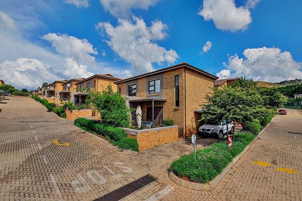 This charming 3-bedroom townhouse is a retreat on the edge of the Kloofendal Nature Reserve. The bedrooms feature elegant laminated ...