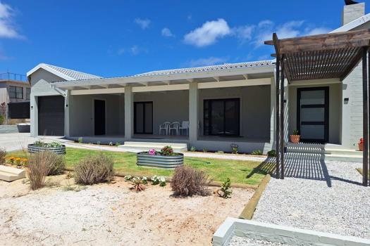 3 Bedroom House for sale in Pringle Bay