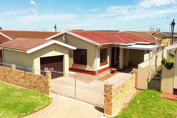 A perfect family home located in the heart of KwaMagxaki.    The exceptional property is ...