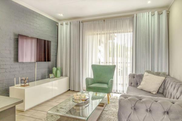 Contemporary design with a minimalist feel, this impressive apartment offers a stylish and luxurious lifestyle that is facilitated by ...