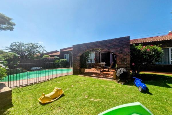 Stunning neat,  bright and airy open-plan townhouse , in vey sort after well maintained ...
