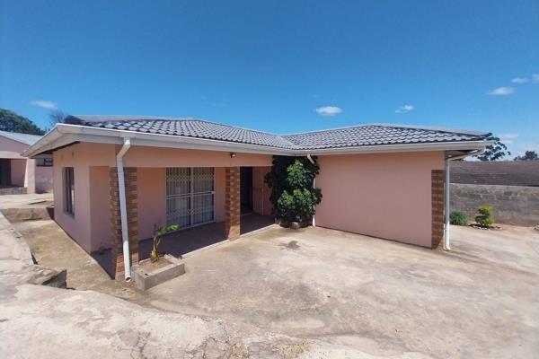 This large home is situated in the hear of Northcrest. It consists of three bedrooms, An open plan lounge and dining area, a fitted ...