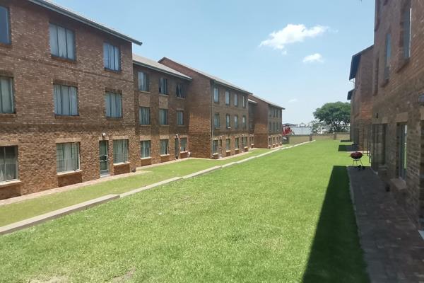 The apartment is a cozy 2-bedroom unit located on the first floor in the convenient and sought-after area of Halfway Gardens, Midrand ...