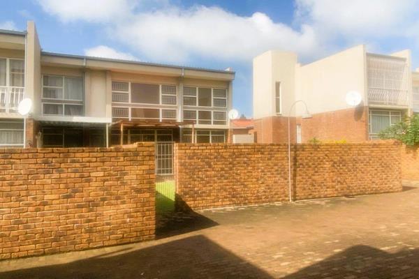 Discover your dream home in this beautiful 3-bedroom duplex townhouse, perfectly situated in the heart of Edleen. This unit offers a ...