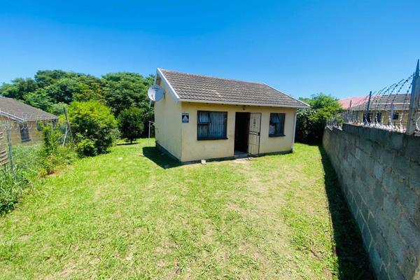 Sizwe Mlungwana Properties presents this beautiful start up house.

The house boast 2 bedrooms, lounge, open plan kitchen and a ...