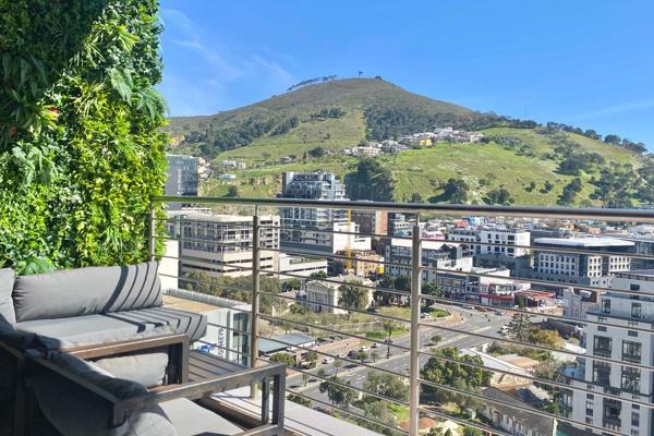 Discover Unparalleled Luxury in Cape Town&#39;s Iconic 2-Bedroom Apartment!

No Load ...