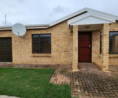 Townhouse for sale in Jeffreys Bay Central