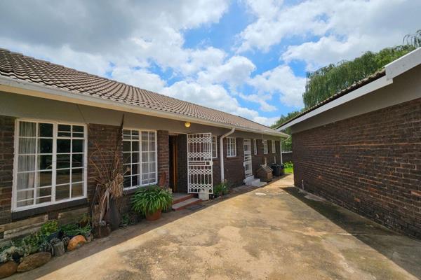 Facebrick Home for Sale in Lower Rensburg, Heidelberg
This charming face brick home offers comfort and security in the sought-after ...