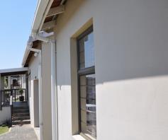 Townhouse for sale in Nahoon Valley Park