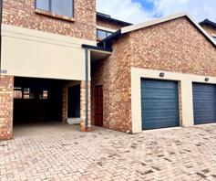 Townhouse for sale in Die Heuwel Ext 1