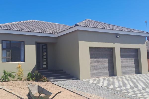 This beautifully designed home in the sought-after Blue Water Bay area of Saldanha is now available for rent. Offering three spacious ...