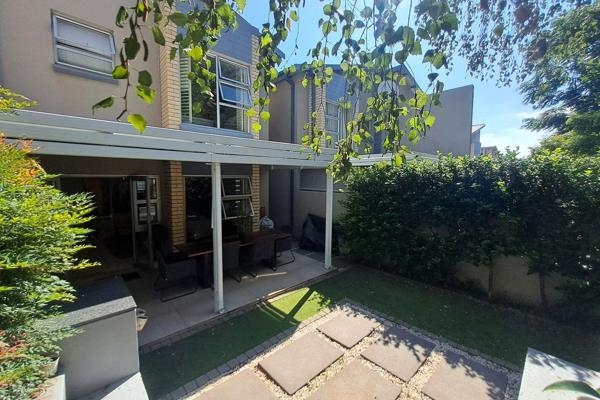 EXCLUSIVE MANDATE - BUCKINGHAM GARDENS complex (14 Buckingham Avenue) - spacious 106sqm double-storey townhouse combines style ...