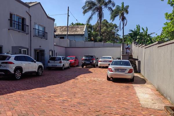 Discover the perfect investment opportunity with this spacious property, ideally located in the highly sought-after Durban North area. ...