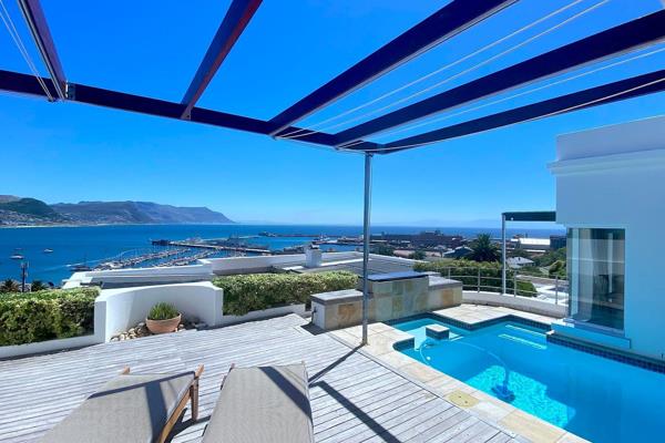 SOLE MANDATE
Contemporary executive residence AND a 304sqm plot* make up this unbelievable offering. Set high above Simon&#39;s Bay ...