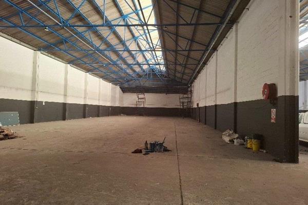 Factory Size: 1972m&#178; @ R69.79 per m&#178;
Yard Space : 255m&#178; @ R13.00 per m&#178;
Electrical Feed: 125 Amp 3 Phase
Rental ...