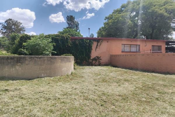 It consists of 4 properties.

1. Main house that has 4 bedrooms, 2 bathrooms, a kitchen and a dining room.

2. Cottage number 1, it ...