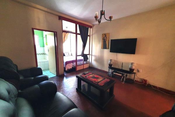 Here we have a spacious 36 sqm bachelor apartment on the 3rd floor. It is in good ...