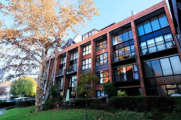 Sophisticated Penthouse Living in Sandton

Discover this fully furnished, modern penthouse ideally located in the heart of Sandton—a ...