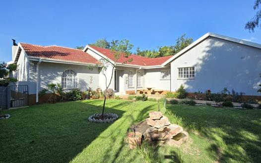 4 Bedroom House for sale in Flora Gardens