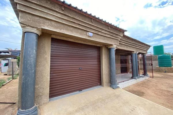 House for &quot;SALE&quot; IN hammanskraal  (Marokolong) Next TO ZCC church.

Price: R479 000?

It features : 
-4 bedroom fitted ...