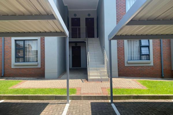 This ideally located ground floor apartment is in the well-known complex Hereford for only R 13 500 per month.  

Occupation date is 1 ...