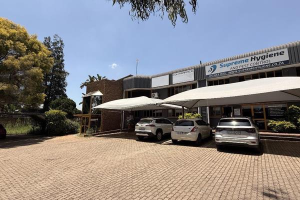 Situated centrally in the business hub of Centurion.
Easily access to the N1 via Old ...