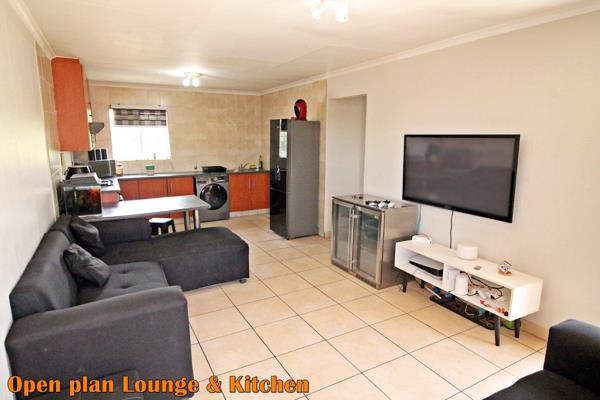 This Apartment has the following to offer : Lounge open plan to Kitchen with Cherry wood cupboards, breakfast nook, oven, stove and ...