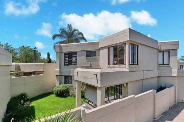 Low Levies, Serious Seller! This 2.5 Bedroom 2.5 Bathroom Cluster is located in a secure complex close to the Sandton CBD, Highways ...