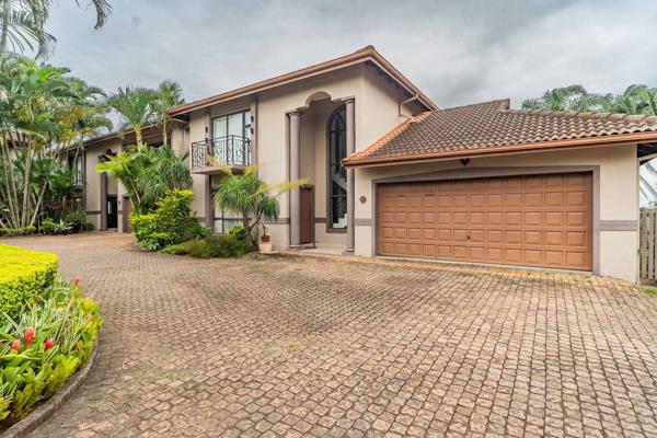 This sophisticated 3-bedroom townhouse, located in a small, private complex in the heart of Mount Edgecombe, offers a secure and ...